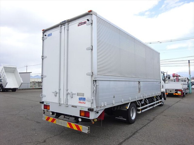 いすゞフォワードアルミウイング中型（4t）[写真04]