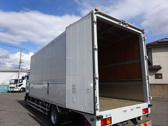 いすゞフォワードアルミウイング中型（4t）[写真09]