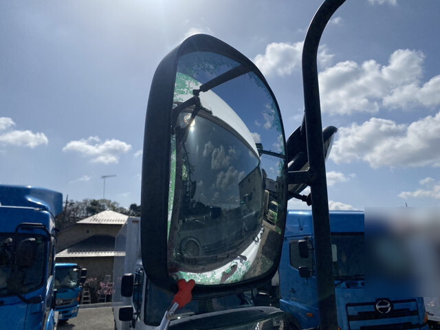 日野プロフィアトレーラーヘッド（トラクターヘッド）大型（10t）[写真30]