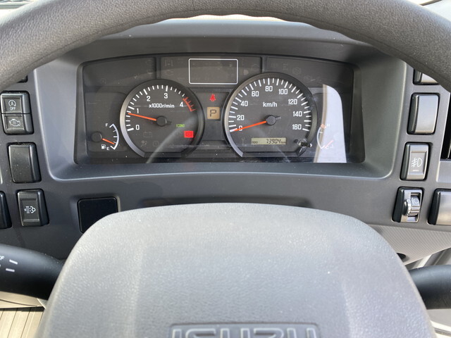 いすゞエルフアルミブロック小型（2t・3t）[写真13]