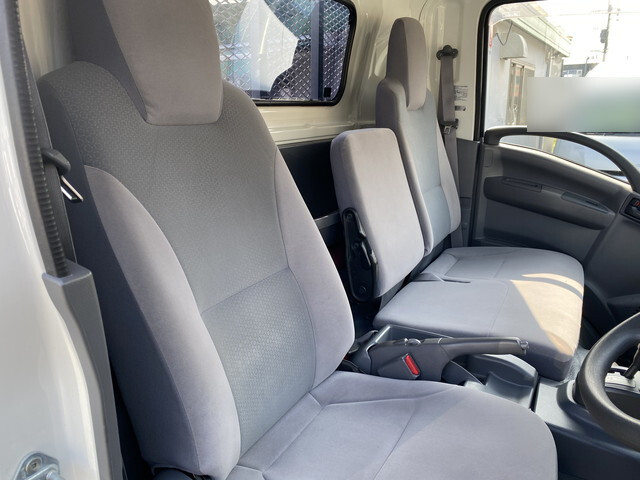 いすゞエルフアルミブロック小型（2t・3t）[写真09]