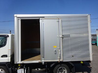 三菱ふそうキャンターアルミバン小型（2t・3t）[写真12]