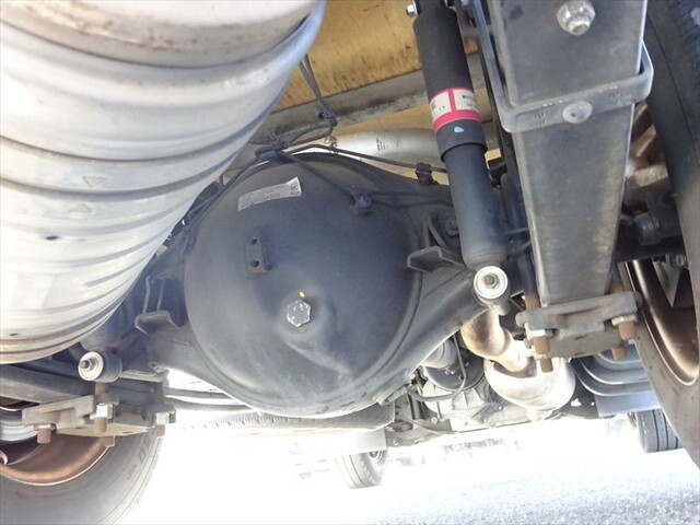 三菱ふそうキャンターアルミバン小型（2t・3t）[写真16]