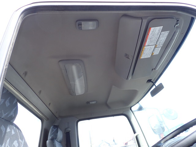 日野レンジャー平ボディ中型（4t）[写真24]