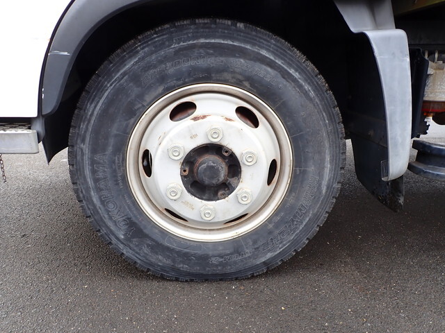 日野レンジャー平ボディ中型（4t）[写真08]