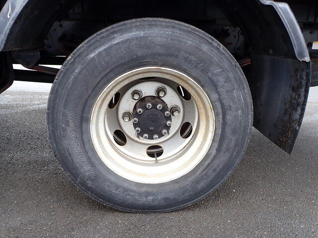 日野レンジャー平ボディ中型（4t）[写真09]