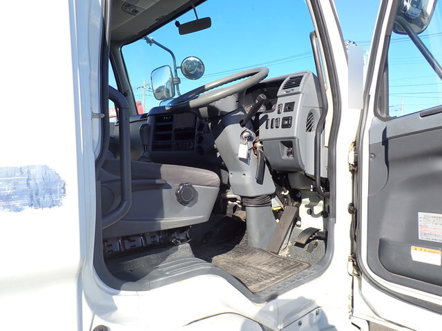 三菱ふそうファイター平ボディ中型（4t）[写真27]