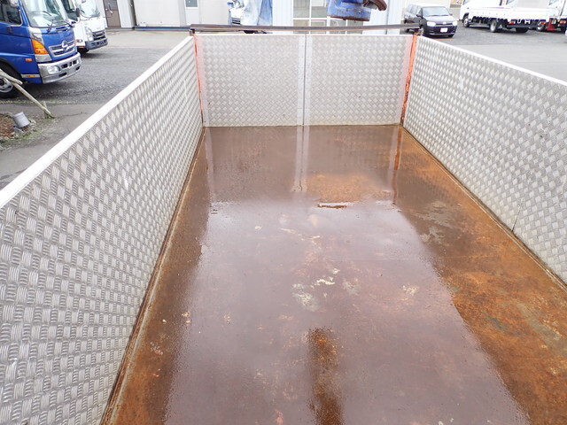 三菱ふそうキャンタークレーン4段小型（2t・3t）[写真14]