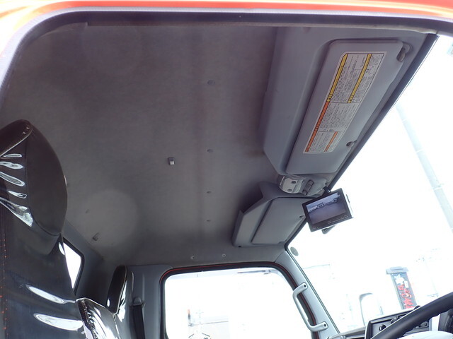 三菱ふそうキャンタークレーン4段小型（2t・3t）[写真32]