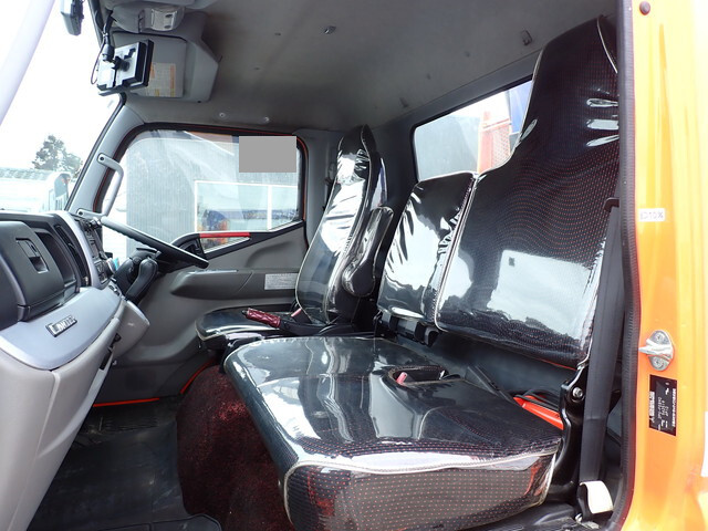 三菱ふそうキャンタークレーン4段小型（2t・3t）[写真34]