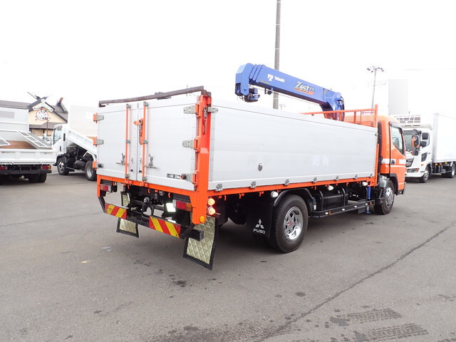 三菱ふそうキャンタークレーン4段小型（2t・3t）[写真04]