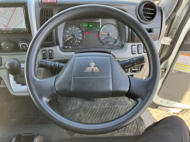 三菱ふそうキャンター冷凍車（冷蔵車）小型（2t・3t）[写真34]