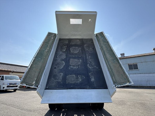 三菱ふそうファイターダンプ中型（4t）[写真05]