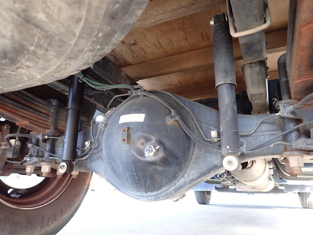 三菱ふそうキャンタークレーン3段小型（2t・3t）[写真12]