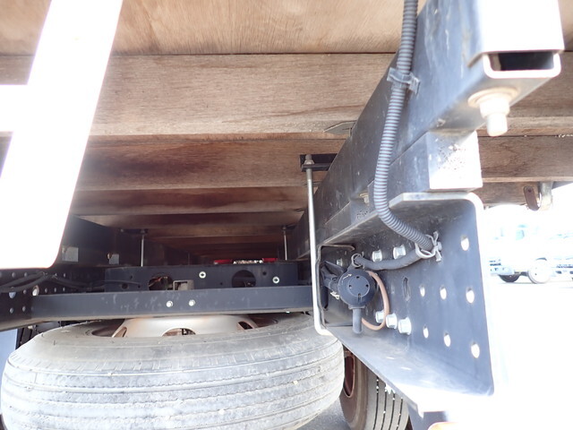 三菱ふそうキャンタークレーン3段小型（2t・3t）[写真14]