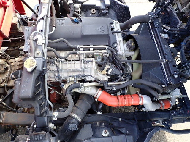 三菱ふそうキャンタークレーン3段小型（2t・3t）[写真26]