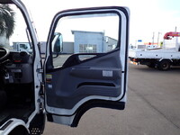 三菱ふそうキャンタークレーン3段小型（2t・3t）[写真30]