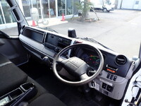 三菱ふそうキャンタークレーン3段小型（2t・3t）[写真32]