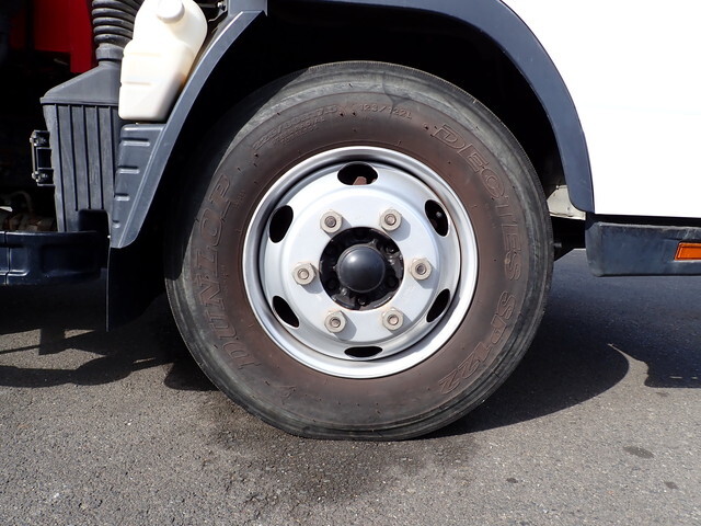 三菱ふそうキャンタークレーン3段小型（2t・3t）[写真08]