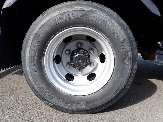 三菱ふそうキャンタークレーン3段小型（2t・3t）[写真09]