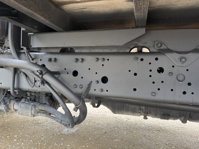 三菱ふそうファイタークレーン4段中型（4t）[写真34]