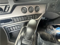 UDトラックスクオントレーラーヘッド（トラクターヘッド）大型（10t）[写真13]