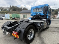 UDトラックスクオントレーラーヘッド（トラクターヘッド）大型（10t）[写真05]