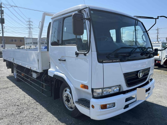 UDトラックスコンドルアルミブロック増トン（6t・8t）[写真01]