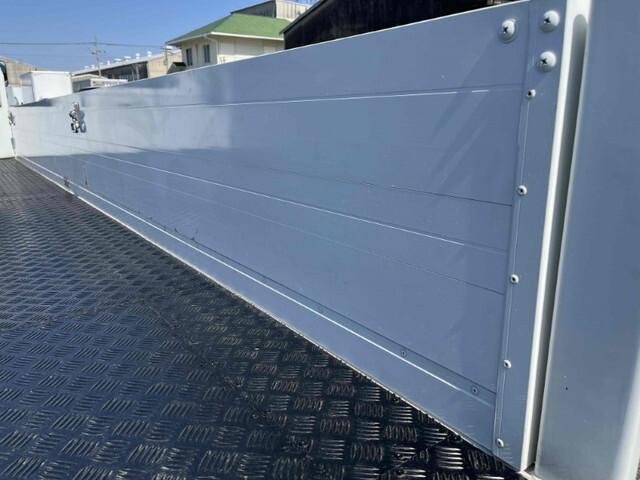 UDトラックスコンドルアルミブロック増トン（6t・8t）[写真11]