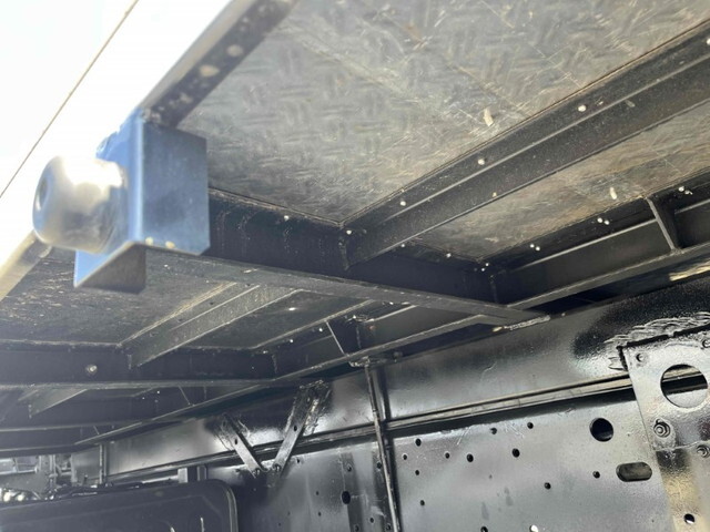 UDトラックスコンドルアルミブロック増トン（6t・8t）[写真15]