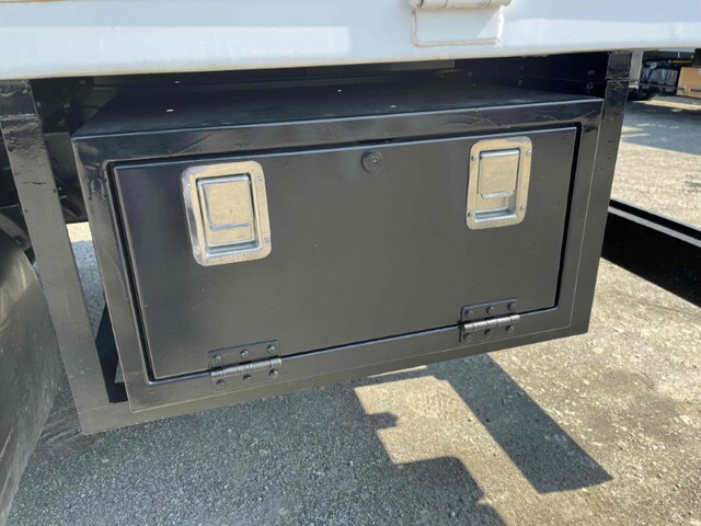 UDトラックスコンドルアルミブロック増トン（6t・8t）[写真21]