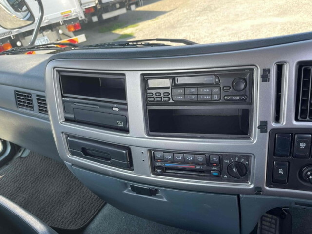 UDトラックスコンドルアルミブロック増トン（6t・8t）[写真34]