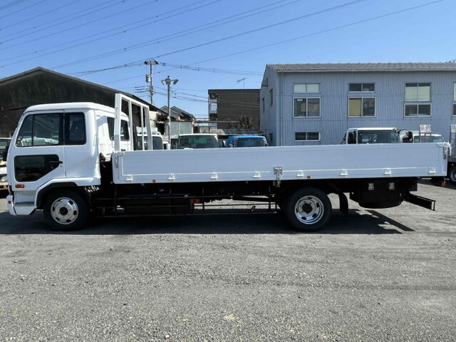 UDトラックスコンドルアルミブロック増トン（6t・8t）[写真06]