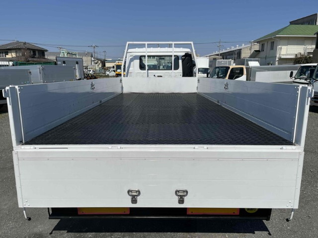 UDトラックスコンドルアルミブロック増トン（6t・8t）[写真08]