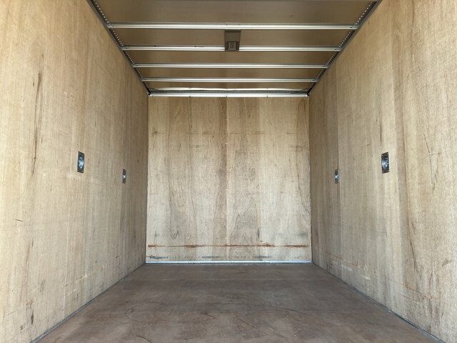 いすゞエルフアルミバン小型（2t・3t）[写真11]