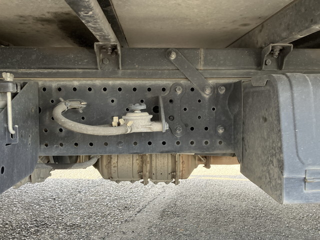 いすゞエルフアルミバン小型（2t・3t）[写真21]