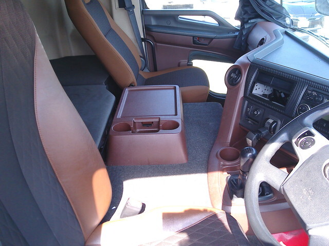 日野プロフィアアルミウイング大型（10t）[写真27]