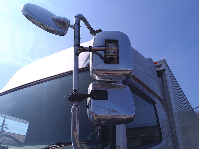 日野プロフィアアルミウイング大型（10t）[写真32]