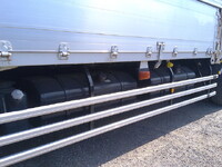 いすゞギガアルミウイング大型（10t）[写真11]