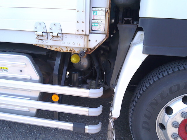 いすゞギガアルミウイング大型（10t）[写真15]