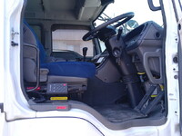 いすゞギガアルミウイング大型（10t）[写真25]