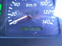 いすゞギガアルミウイング大型（10t）[写真30]