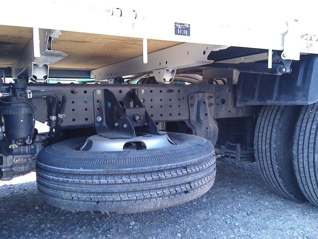 日野デュトロ平ボディ小型（2t・3t）[写真12]