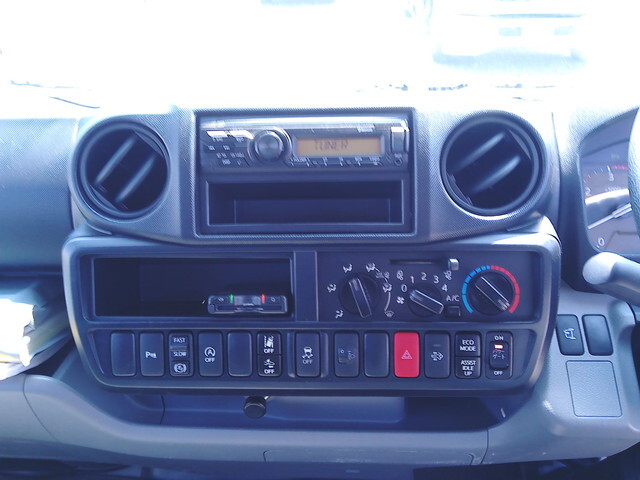 日野デュトロ平ボディ小型（2t・3t）[写真28]