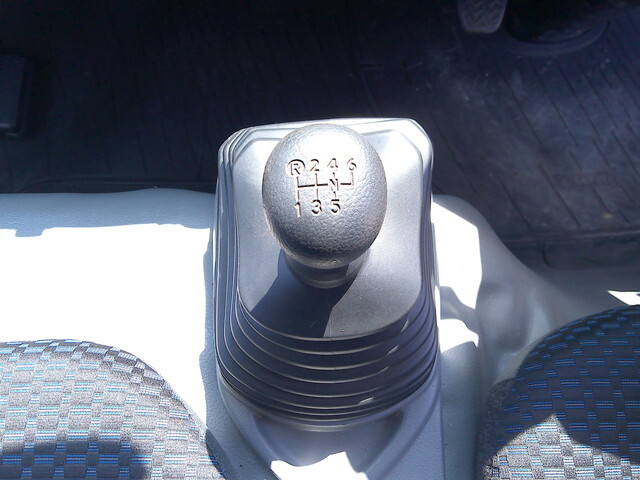 日野デュトロ平ボディ小型（2t・3t）[写真29]