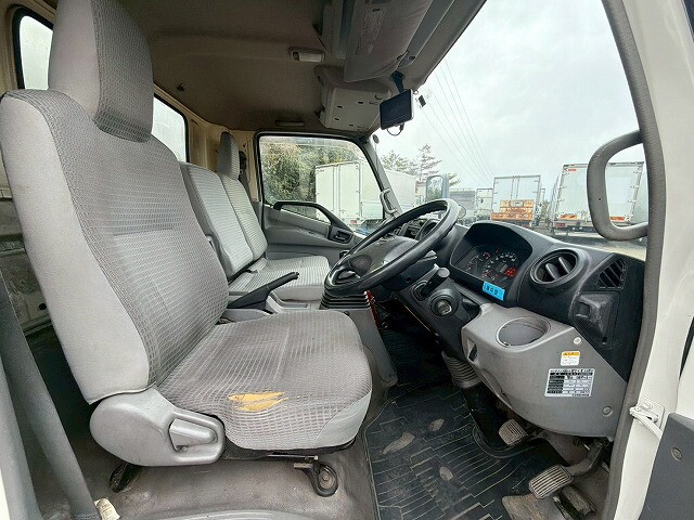 日野デュトロアルミウイング小型（2t・3t）[写真33]