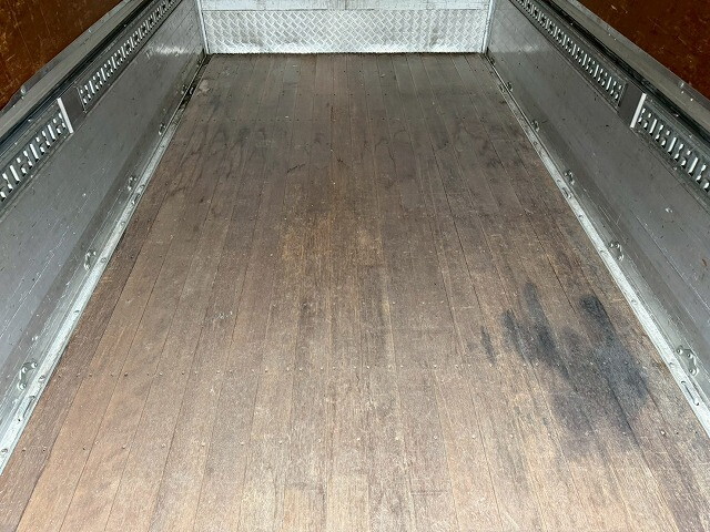 日野デュトロアルミウイング小型（2t・3t）[写真08]