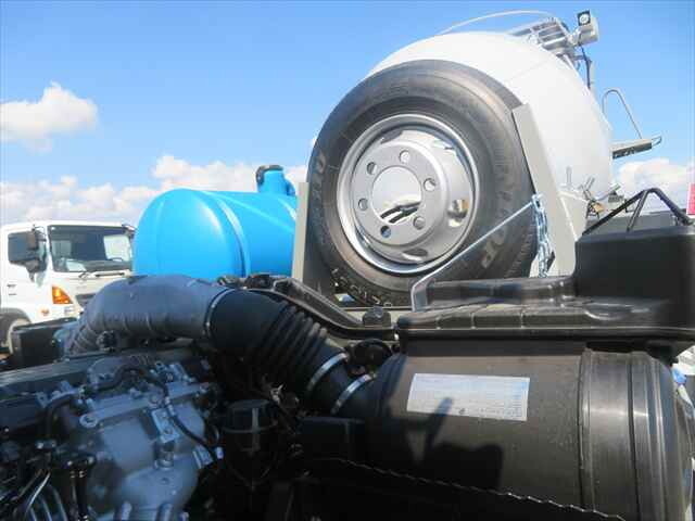 三菱ふそうファイターミキサー車（コンクリートミキサー）中型（4t）[写真15]