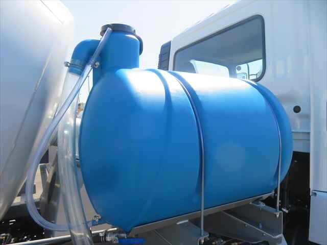 三菱ふそうファイターミキサー車（コンクリートミキサー）中型（4t）[写真20]