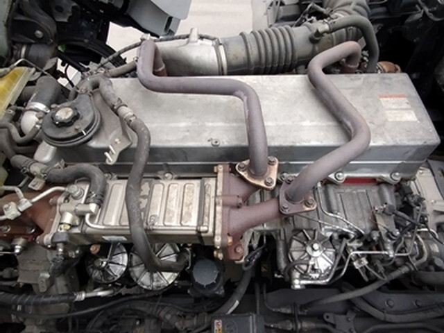 日野プロフィアトレーラーヘッド（トラクターヘッド）大型（10t）[写真16]